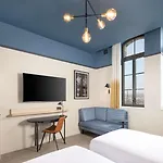 Hyatt Place Hotel 4*