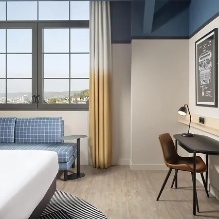 Hyatt Place Hotel 4*