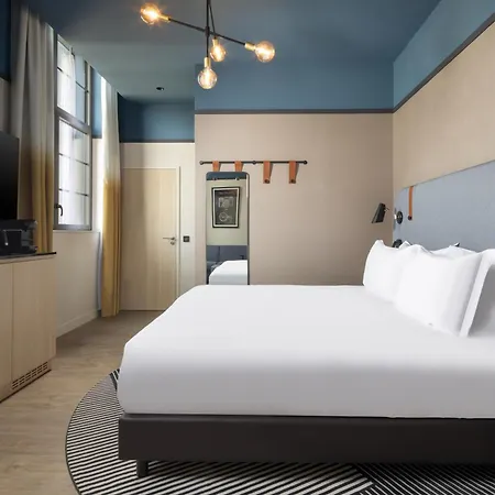 Hyatt Place - Centre 4*