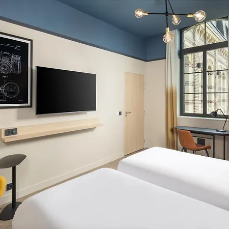 Hyatt Place Hotel 4*