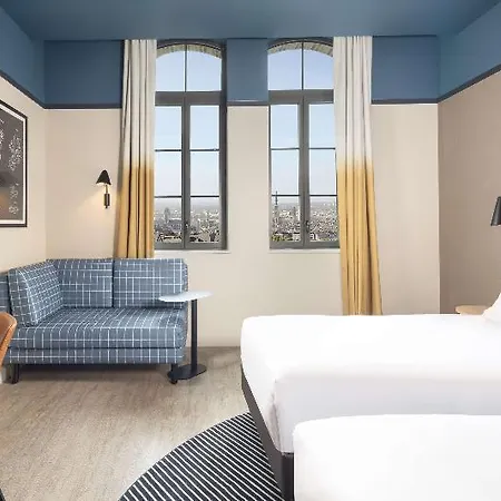 Hyatt Place Готель 4*